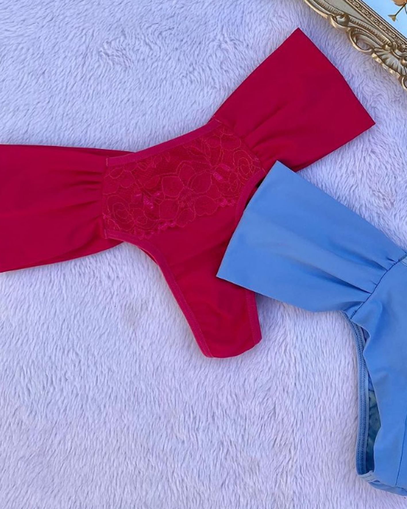 Sous-vêtements en dentelle de couleur unie
