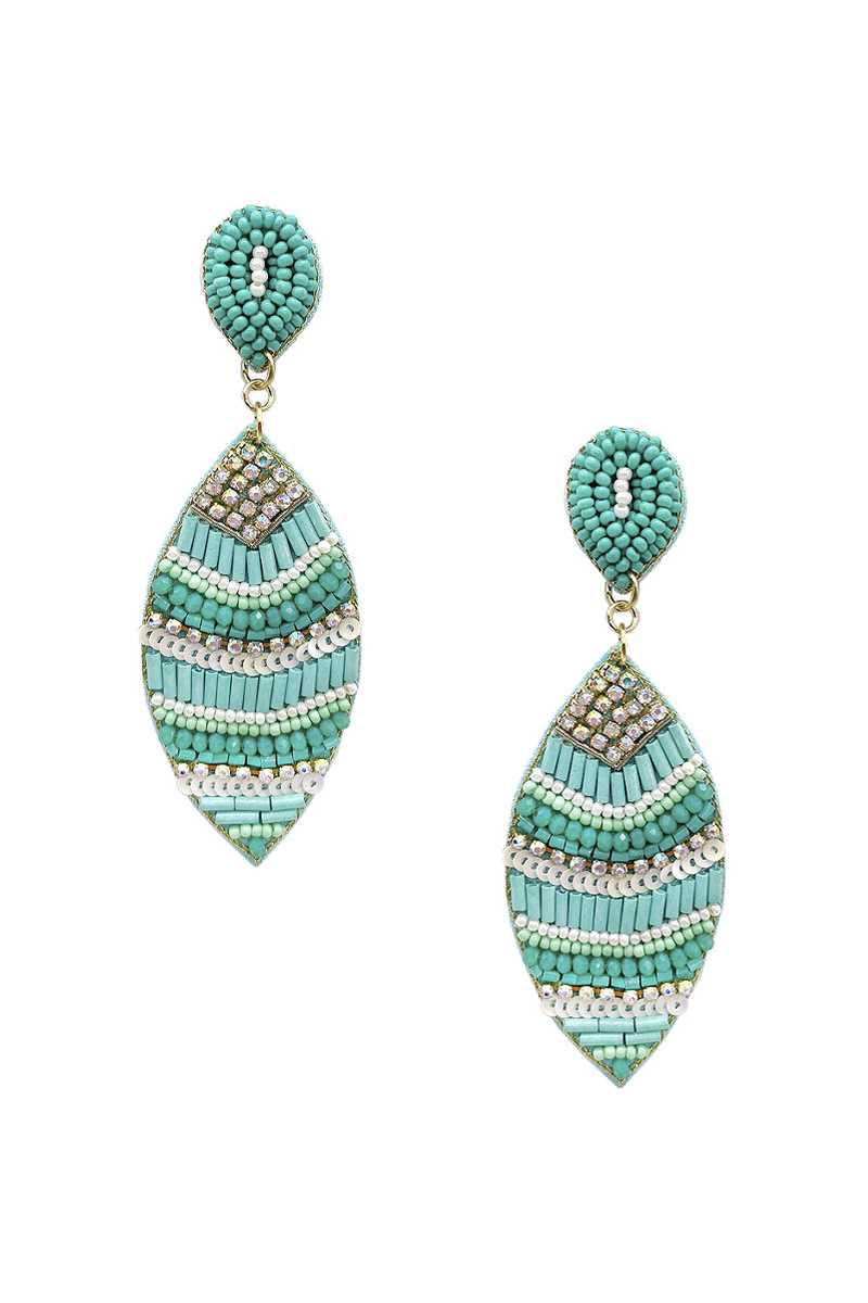 Boucle d'oreille en forme de larme à perles multi-lignes