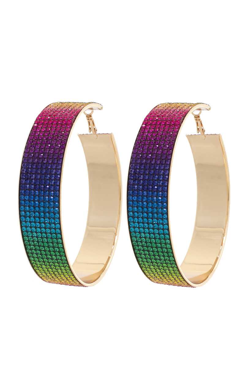 Boucle d'oreille large en strass à 8 rangées