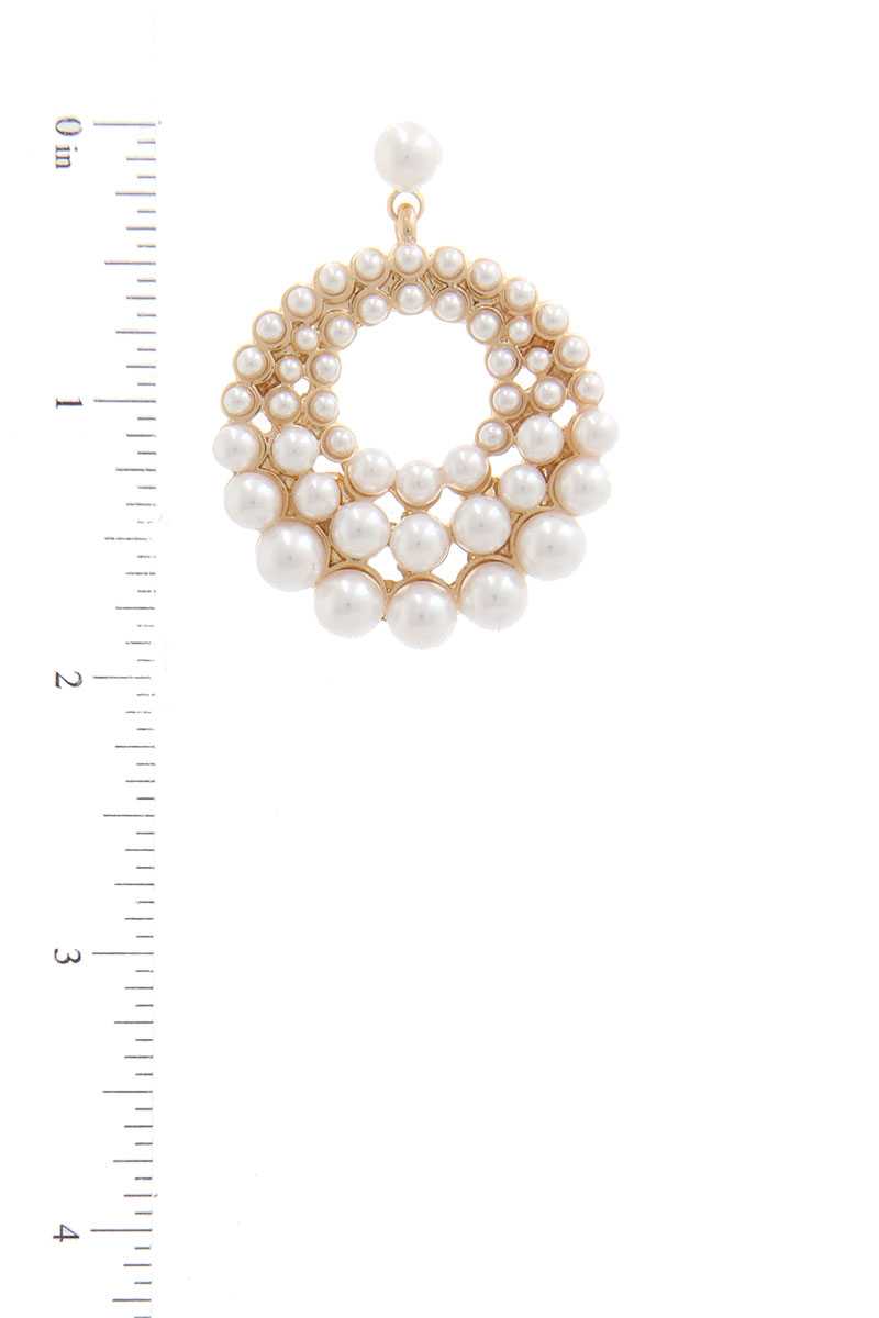 Boucle d'oreille pendante en perles