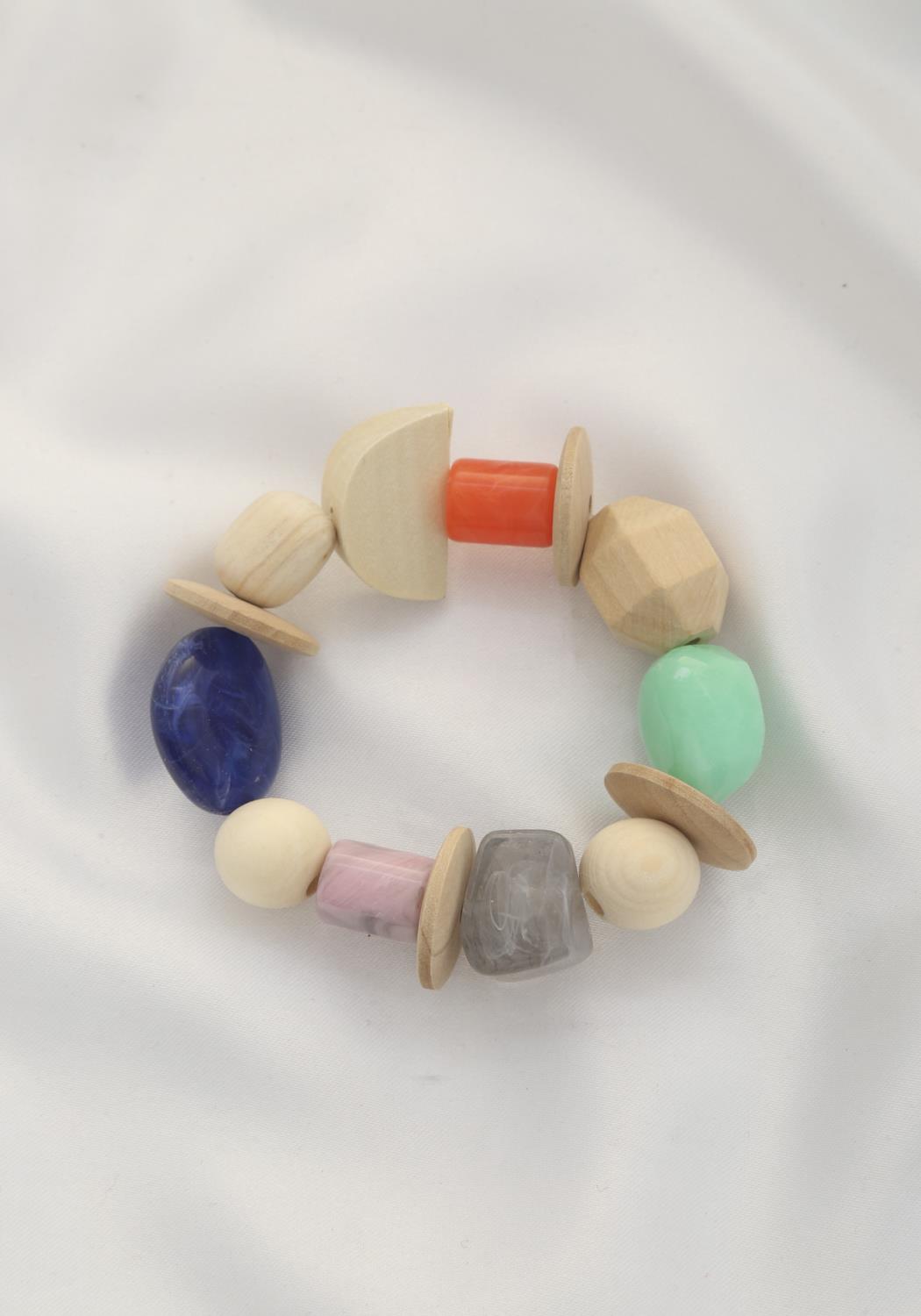 Bracelet de grosses perles de bois