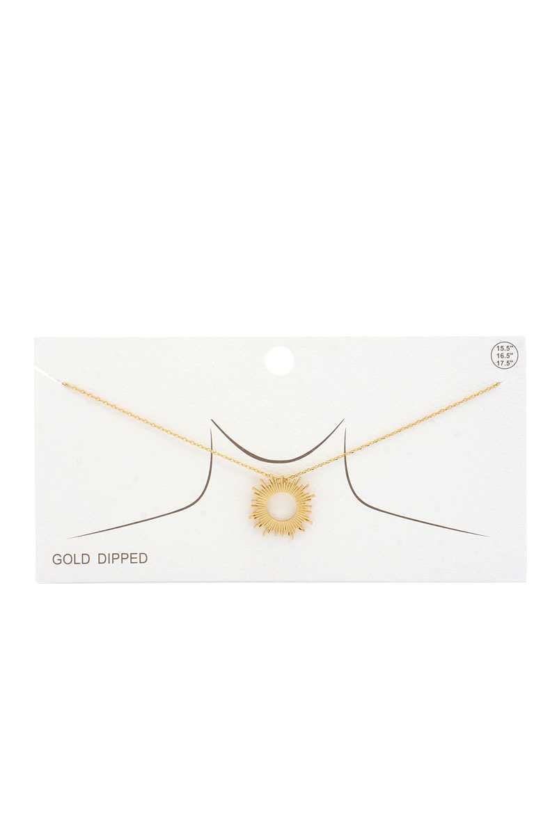 Collier avec pendentif en métal circulaire trempé en or