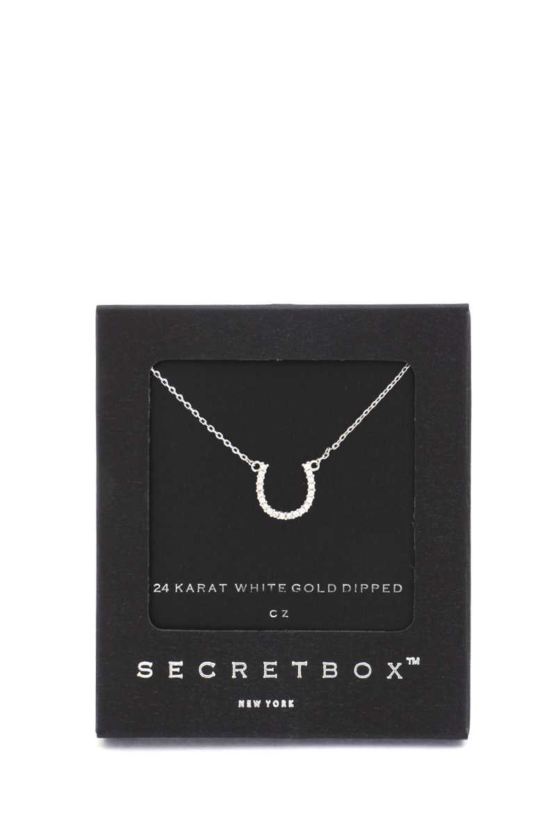 Collier de charme de chaussure de cheval de boîte secrète