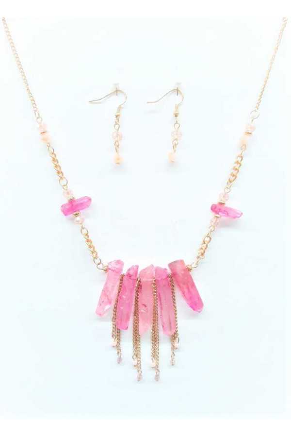 Collier de pierres précieuses en forme de balle