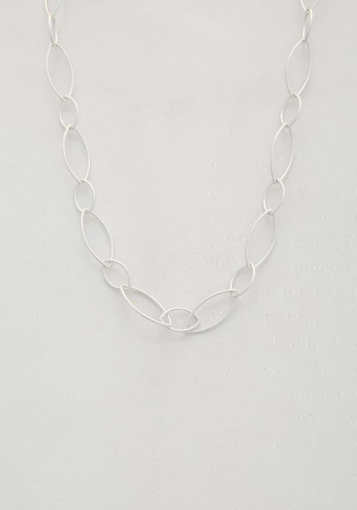 Collier en métal à maillons ovales