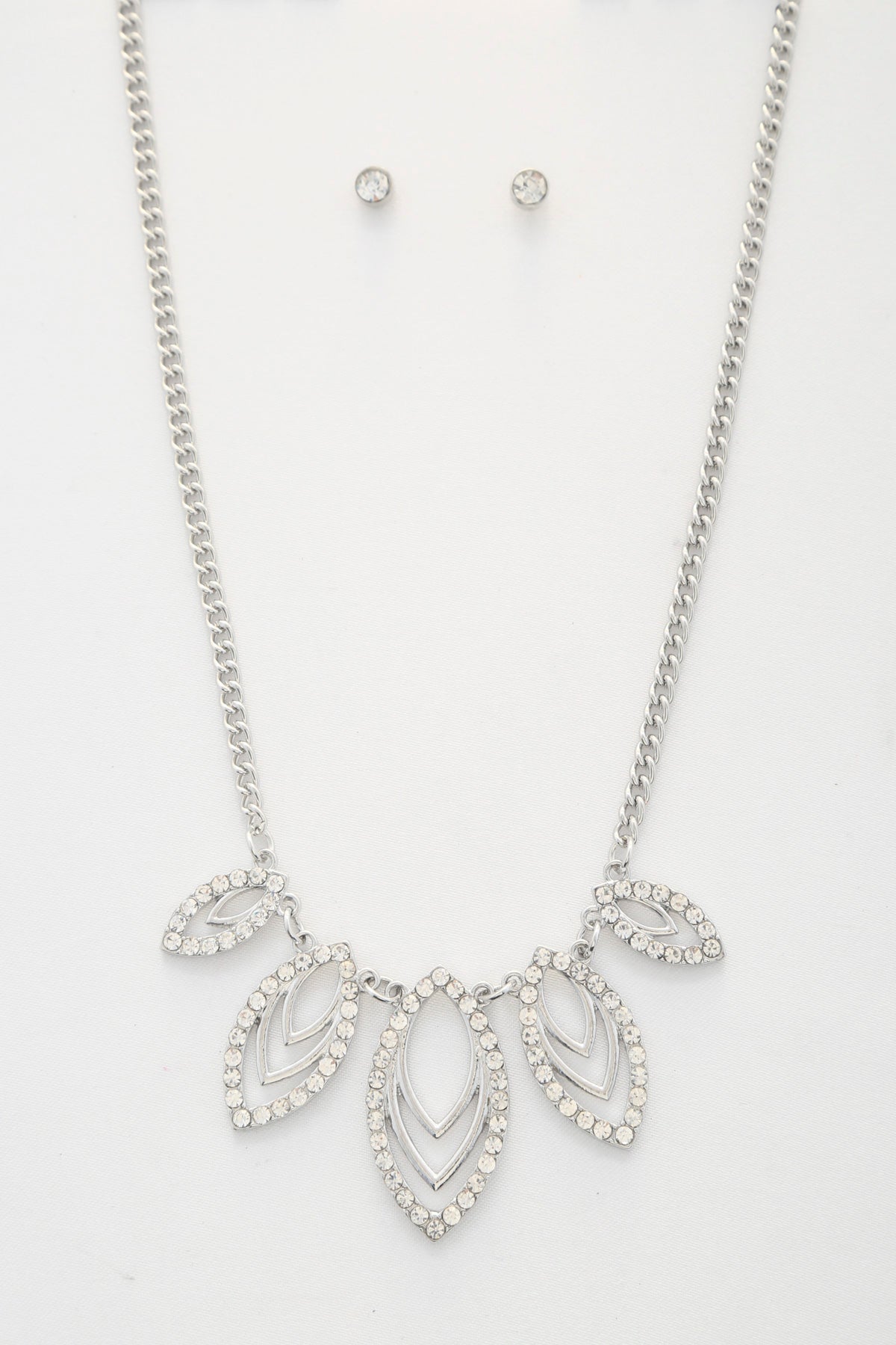Collier en métal à maillons strass marquise