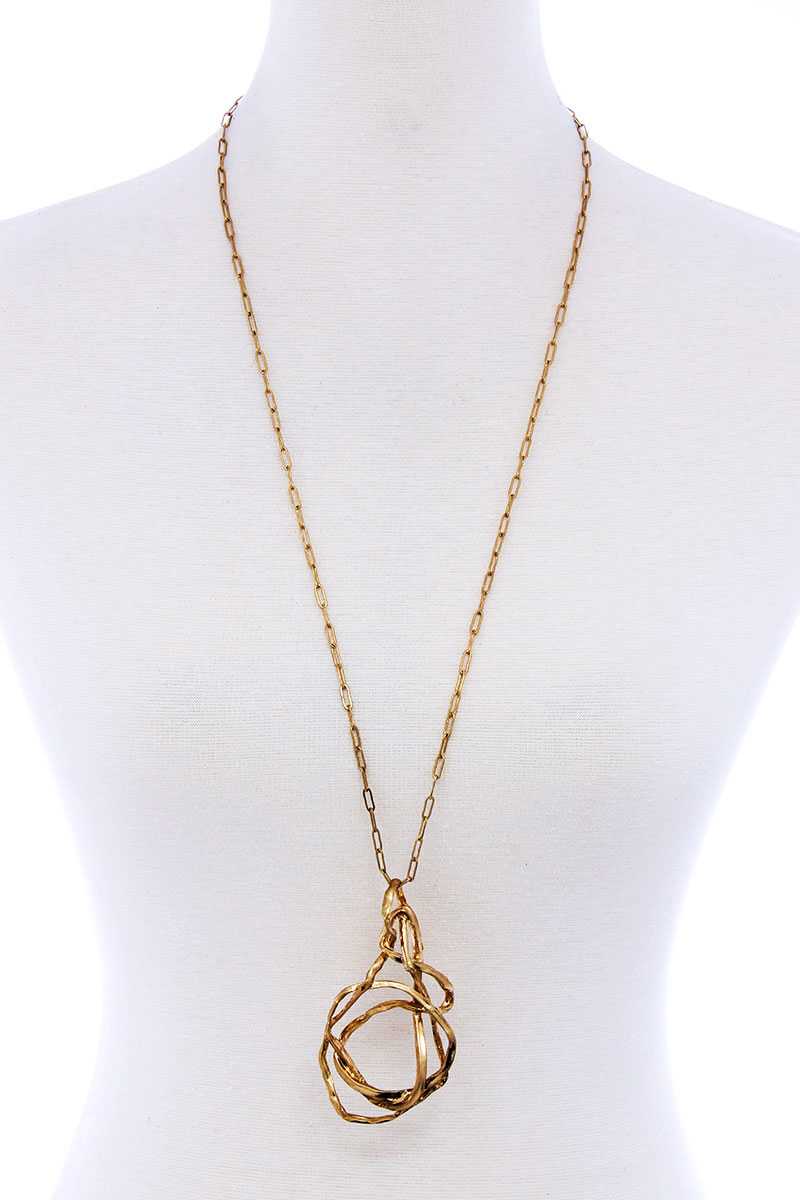 Collier long avec pendentif en fil de fer chic et élégant
