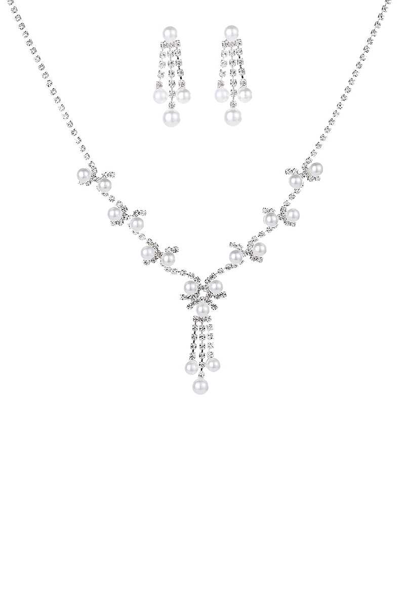 Ensemble collier et boucles d'oreilles pendants multi-perles à la mode