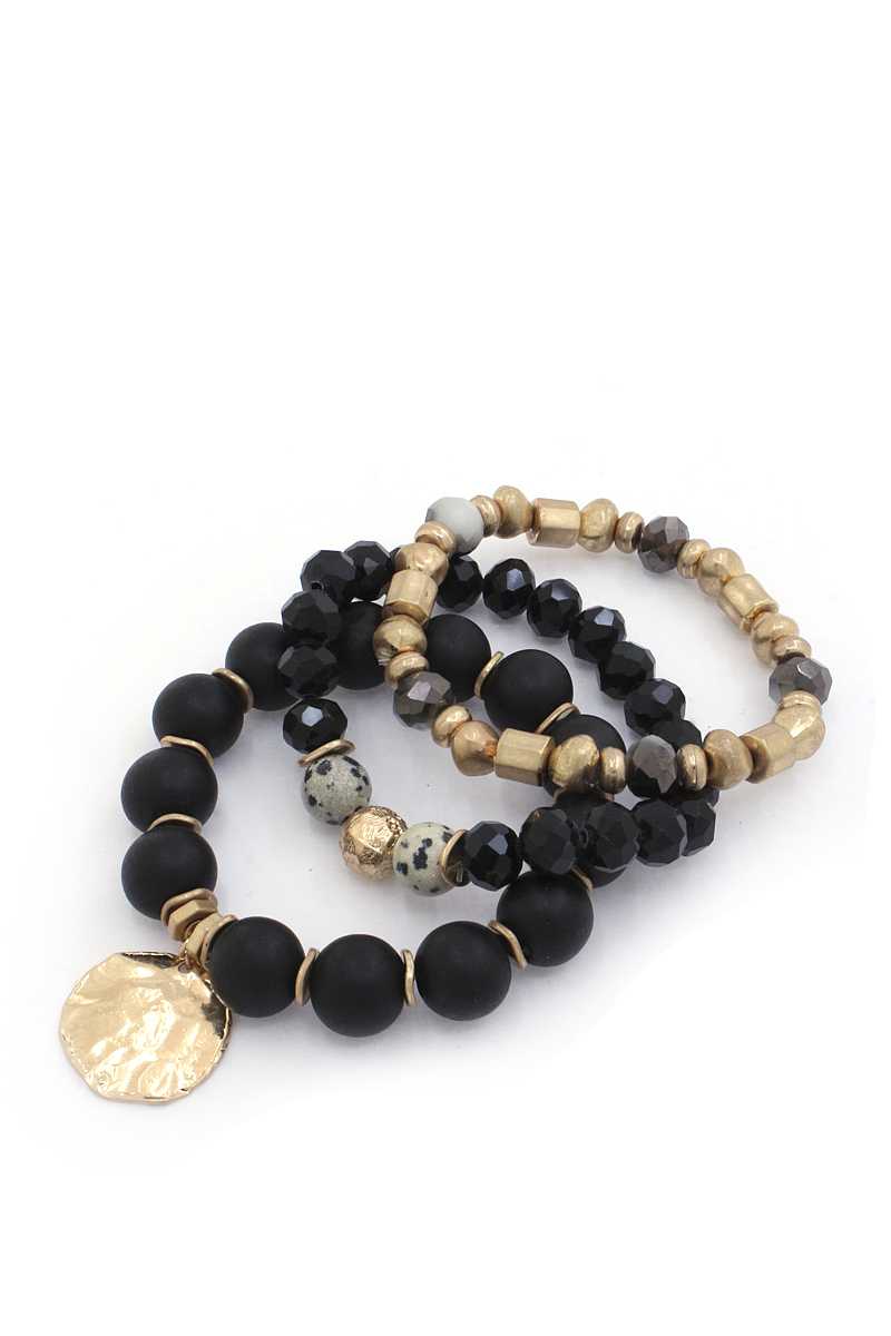Ensemble de bracelets empilables en perles de monnaie