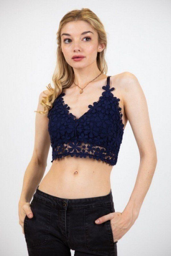 Joli haut en crochet floral