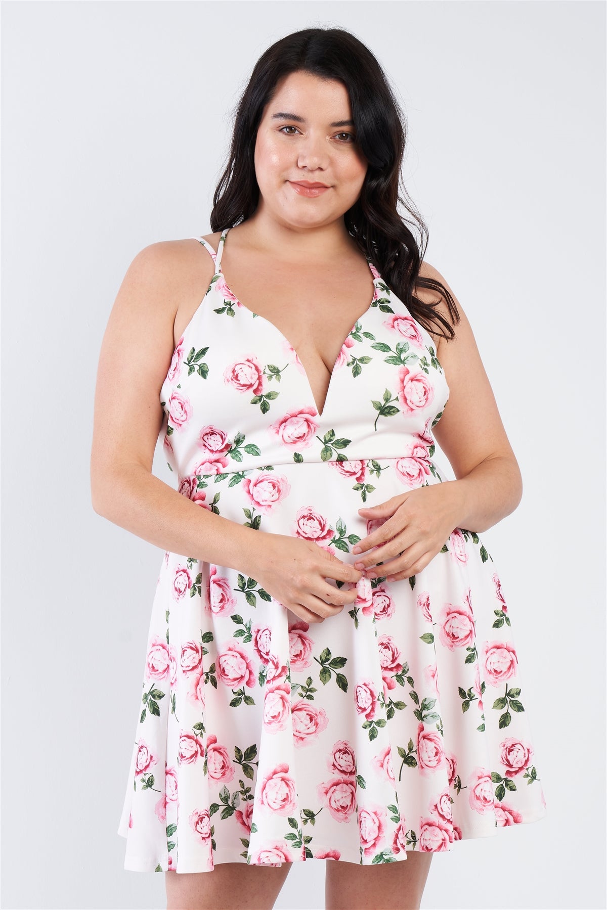 Mini-robe blanche cassée à col en V et fleurs croisées dans le dos ouvert de grande taille