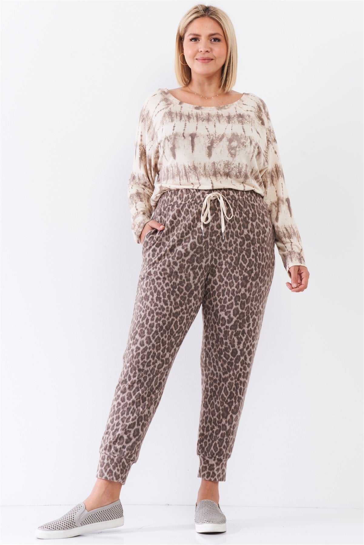 Plus - Haut à manches longues et col bateau imprimé délavé à l'acide ivoire coupe décontractée