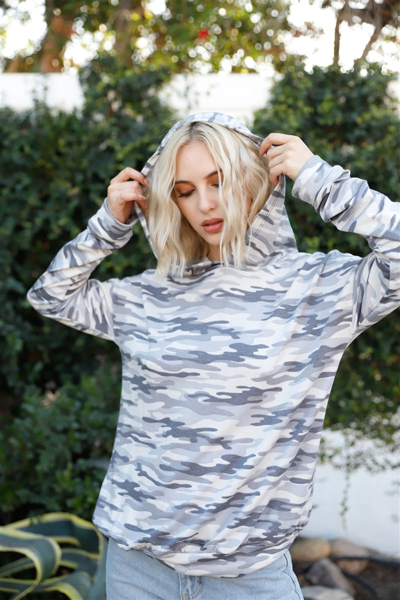 Pull à capuche avec col masqué