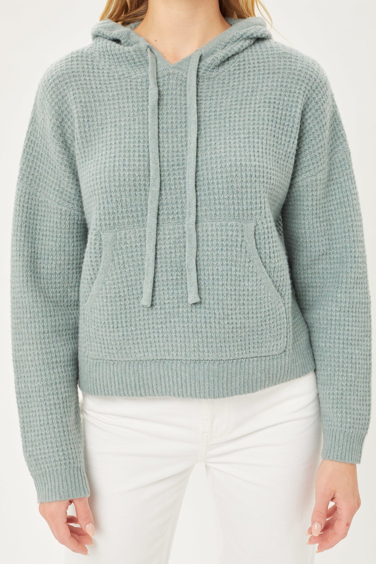 Pull à capuche avec cordon de serrage