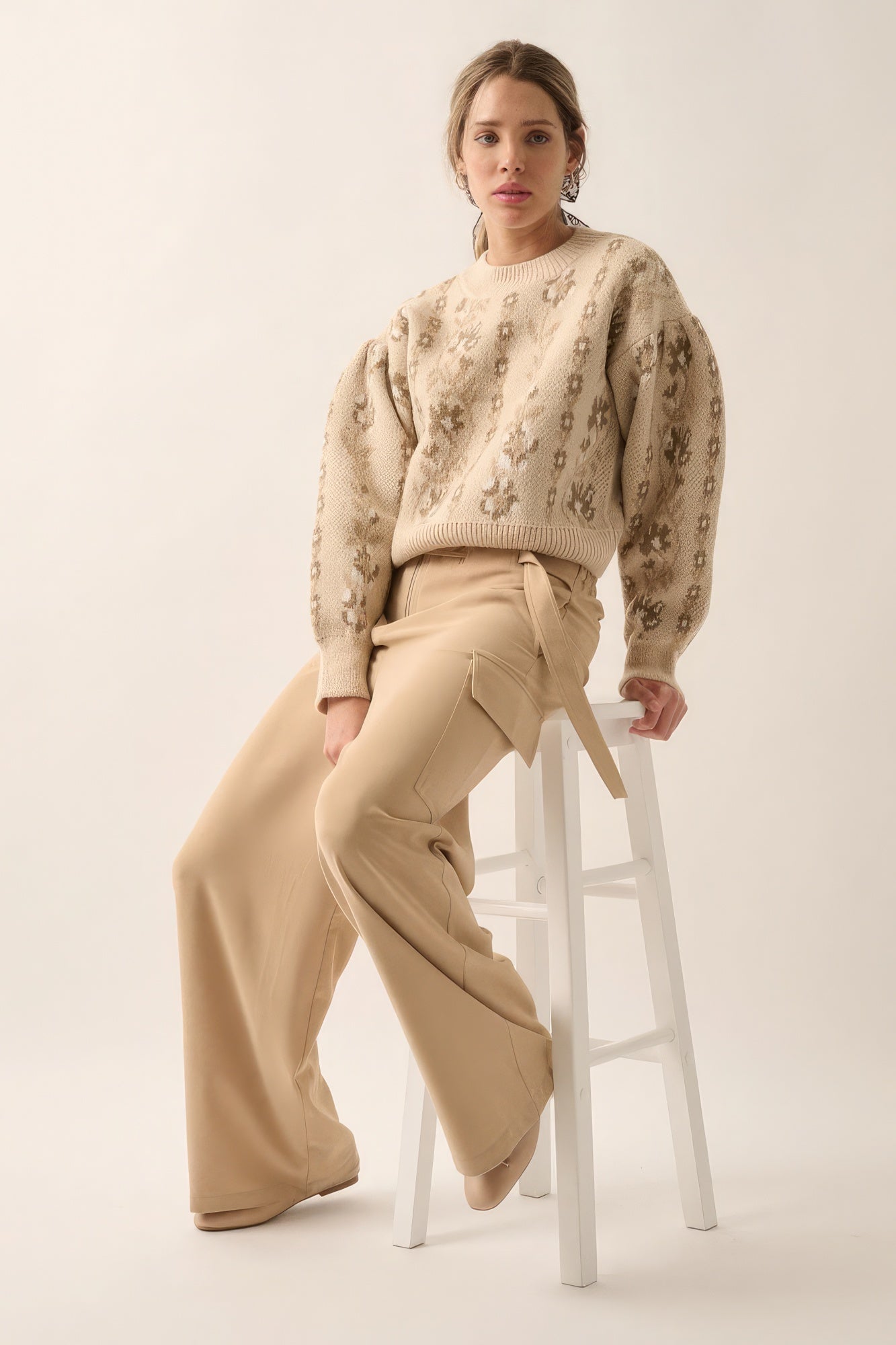 Pull coupe décontractée à manches longues et col rond à fleurs