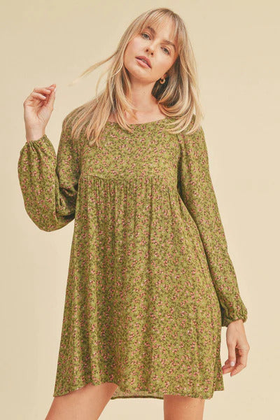 Robe à col carré avec épaules élastiques et dos noué