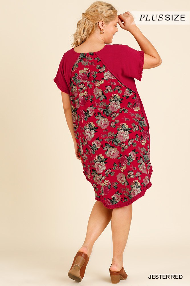 Robe à manches courtes et col rond avec dos imprimé floral et ourlet à volants haut et bas