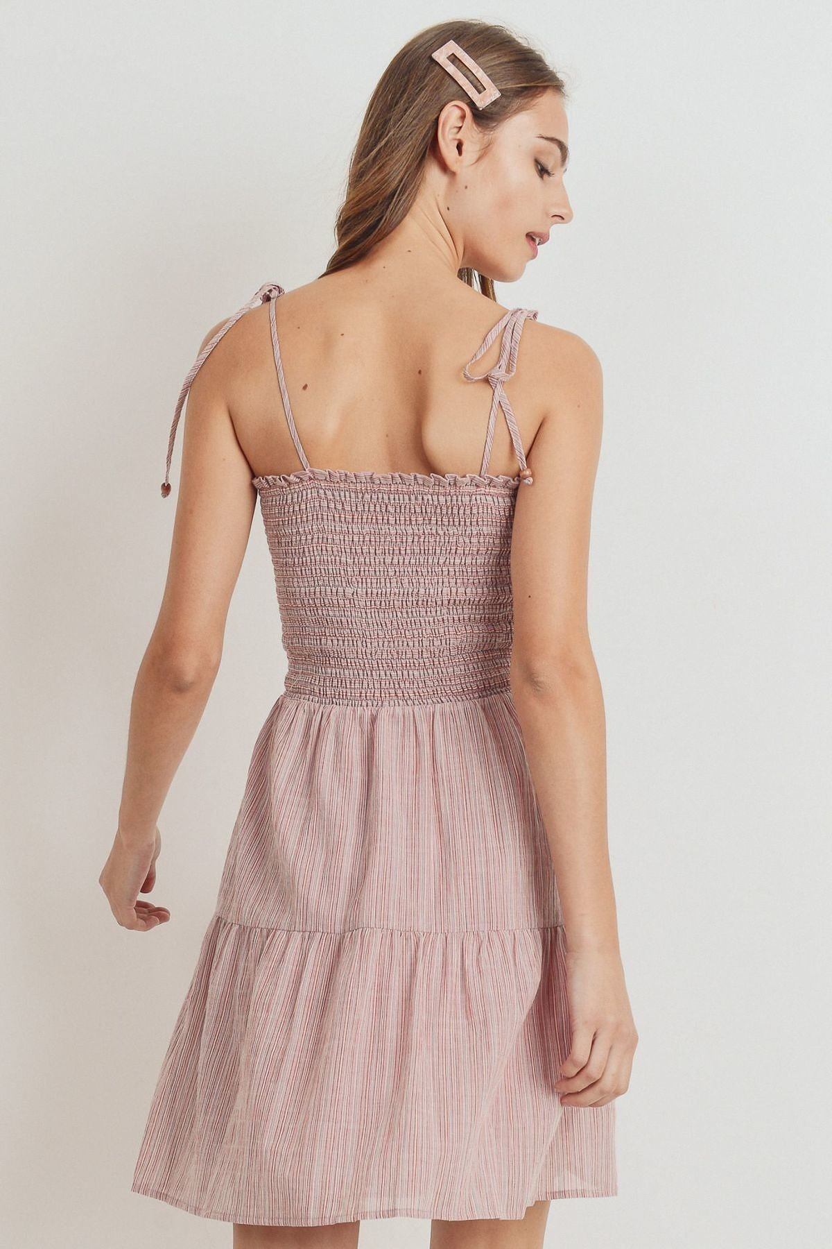Robe boutonnée smockée