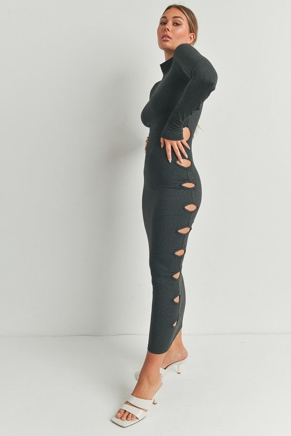 Robe longue à détails découpés