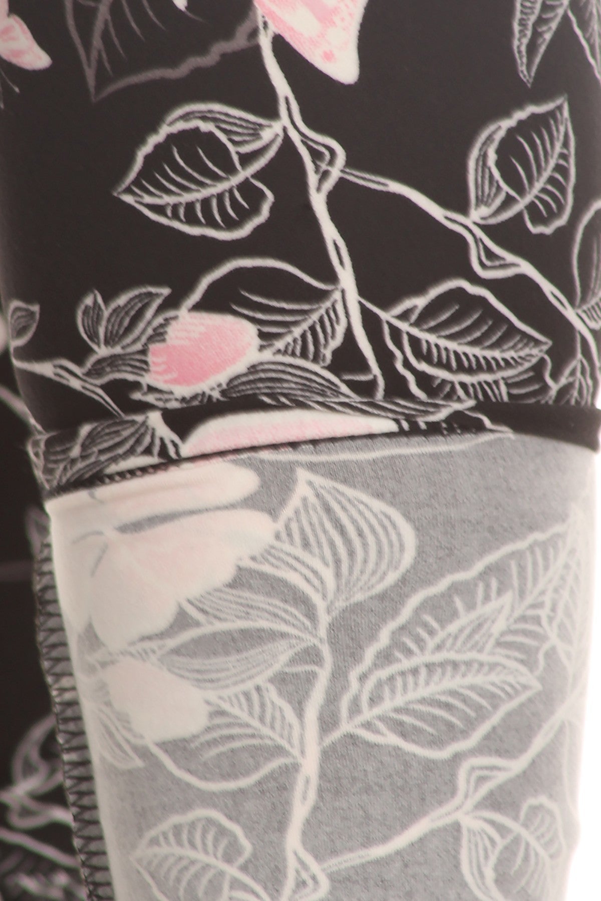 Tissu peau de pêche super doux grande taille, legging en tricot imprimé graphique papillon avec détail de taille élastique