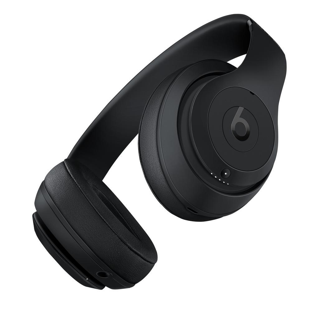 Casque reducteur de bruit sans fil avec micro beats by dr dre beats studio3 noir. DIAYTAR SÉNÉGAL est votre destination en ligne pour des offres incroyables. Parcourez notre collection variée de produits discount, comprenant des articles pour la maison, l'électroménager, l'informatique, la mode et les gadgets, et découvrez des prix imbattables qui correspondent à toutes les bourses.