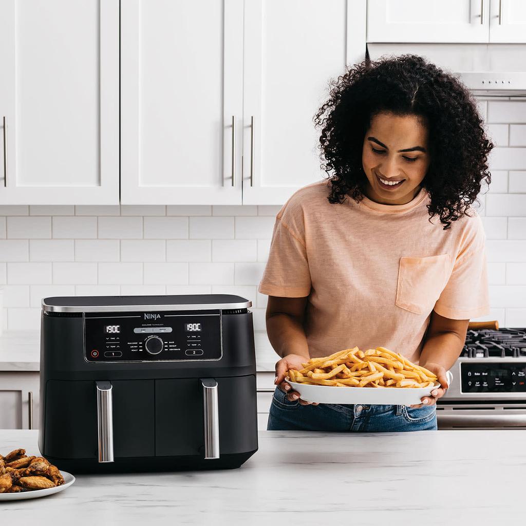 Friteuse ninja foodi max dual zone af400eu. Trouvez les meilleures affaires en ligne chez DIAYTAR SÉNÉGAL - une boutique généraliste offrant une variété de produits discount allant de l'électroménager aux articles high-tech, sans oublier les vêtements et les accessoires tendances. Découvrez un choix incroyable de produits de qualité à des prix imbattables !