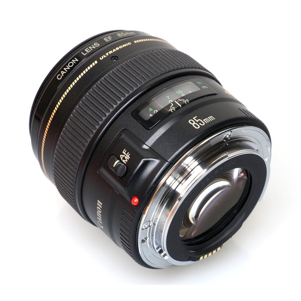 Objectif canon ef 85mm f 1 8. DIAYTAR SÉNÉGAL, votre partenaire en ligne pour des produits discount de qualité à des prix imbattables ! Trouvez tout ce dont vous avez besoin, des articles pour la maison aux appareils électroménagers, en passant par les accessoires informatiques et les produits tendance de la mode. Faites des bonnes affaires dès maintenant en visitant notre boutique en ligne.