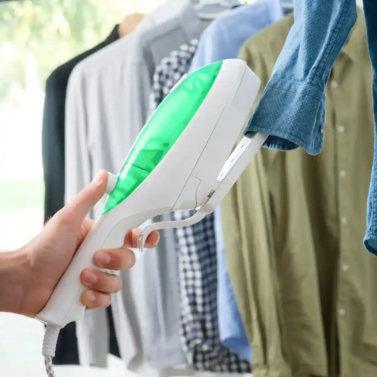 Fer a vapeur vertical innovagoods_6277. DIAYTAR SENEGAL - Votre Passage Vers l'Excellence Shopping. Découvrez un catalogue en ligne qui offre une expérience d'achat exceptionnelle, avec des produits soigneusement sélectionnés pour satisfaire tous les goûts.