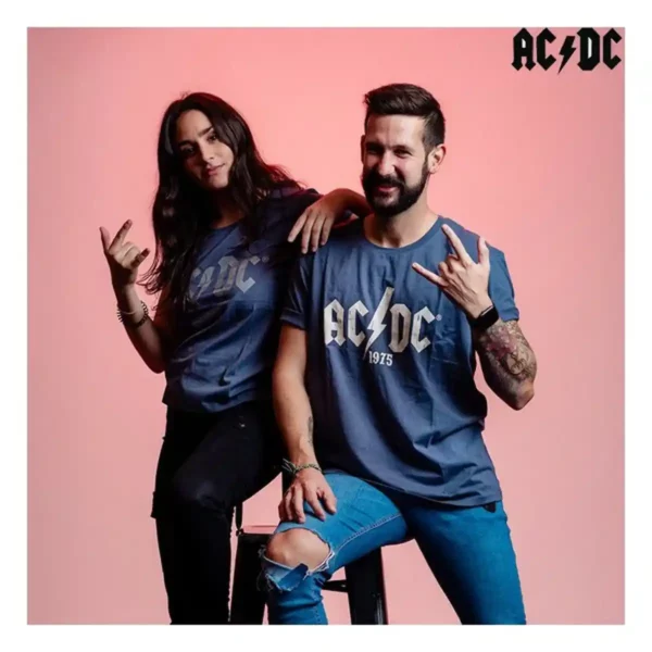 T shirt manches courtes homme acdc noir_6756. DIAYTAR SENEGAL - Là où Chaque Achat a du Sens. Explorez notre gamme et choisissez des produits qui racontent une histoire, votre histoire.