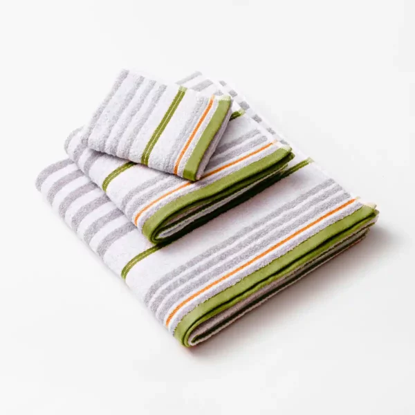 Serviette de bain Benetton Rainbow (3 pcs). SUPERDISCOUNT FRANCE