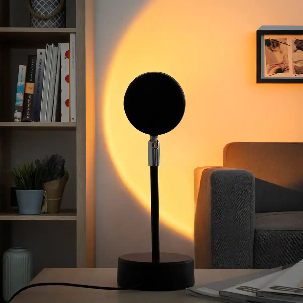 Lampe projecteur sunset sulam innovagoods_2938. DIAYTAR SENEGAL - Votre Destination de Shopping Authentique au Sénégal. Plongez dans notre boutique en ligne pour découvrir des produits qui célèbrent la riche culture et l'artisanat du pays.