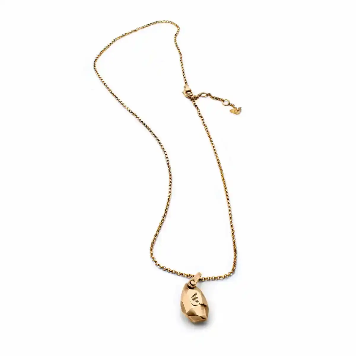 Collier femme armani eg2098 25 cm _3358. DIAYTAR SENEGAL - L'Univers du Choix et de l'Authenticité. Explorez notre catalogue et découvrez des articles qui incarnent le patrimoine du Sénégal et la modernité du monde.