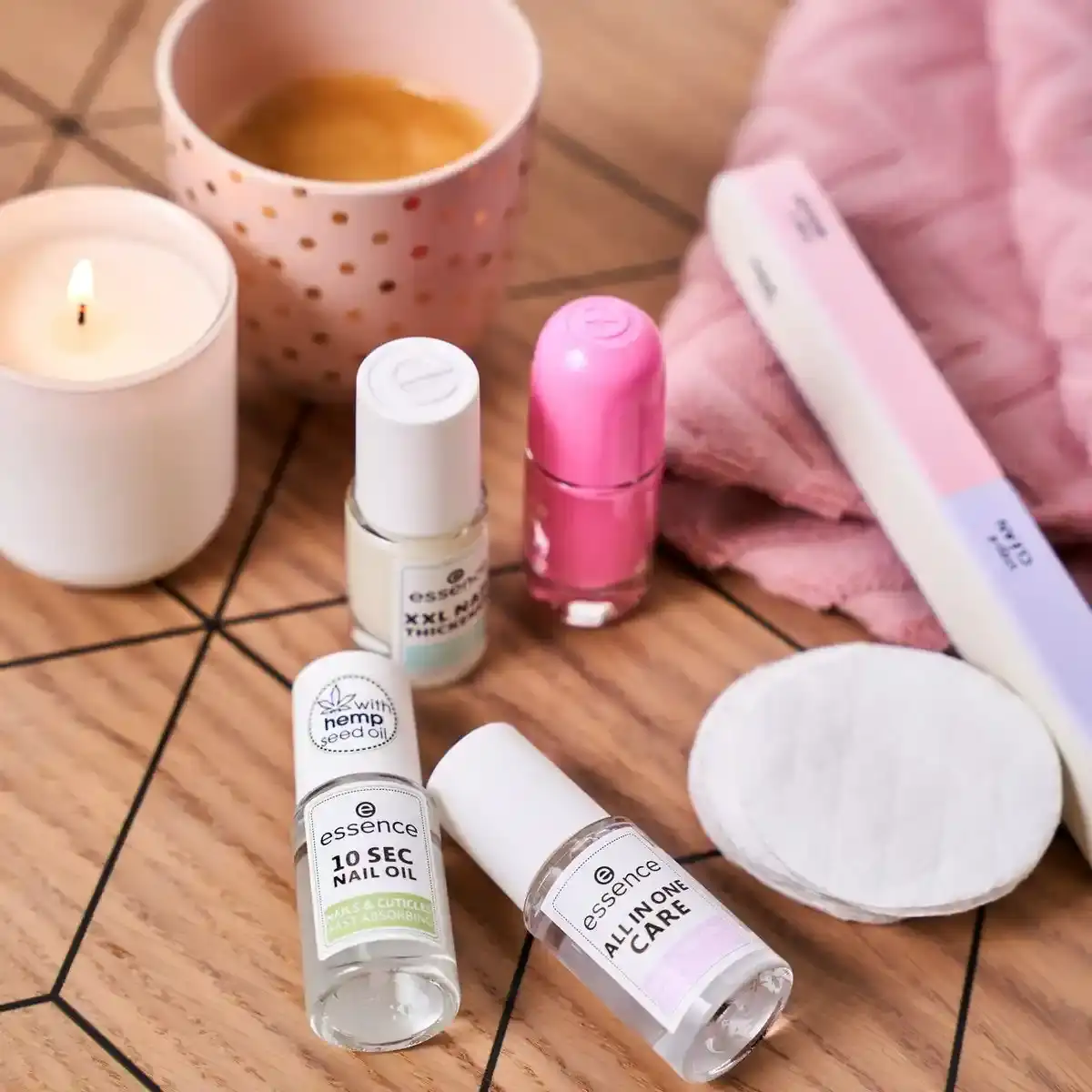 Gel pour les ongles essence all in one care 8 ml _9396. DIAYTAR SENEGAL - L'Essence de la Tradition et de la Modernité réunies. Explorez notre plateforme en ligne pour trouver des produits authentiques du Sénégal, tout en découvrant les dernières tendances du monde moderne.