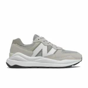 Baskets Homme New Balance 57/40 Gris. SUPERDISCOUNT FRANCE