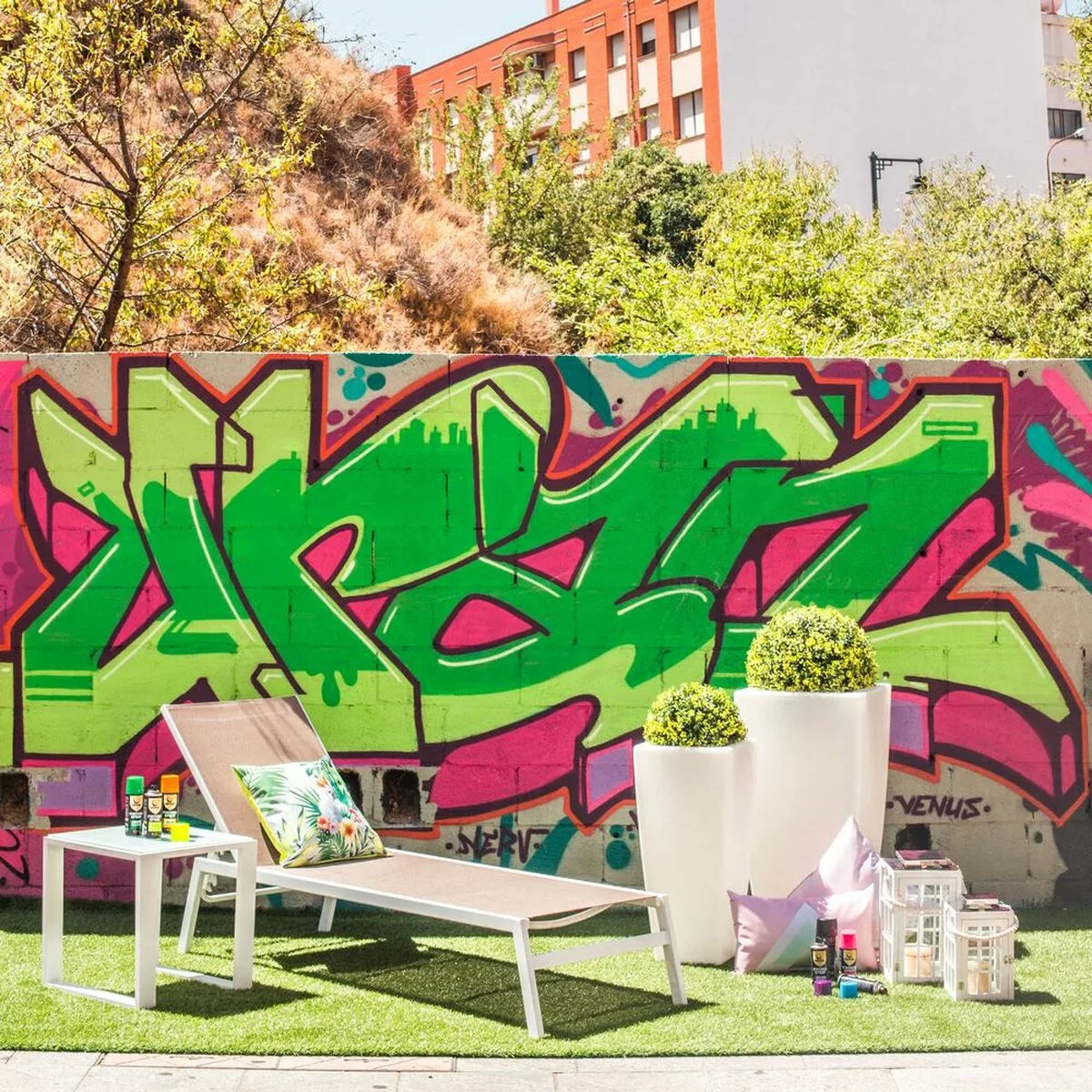 Chaise longue thais blanc taupe 199 x 61 x 30 cm s870001920. Shopping en ligne au Sénégal ? Pensez Diaytar !