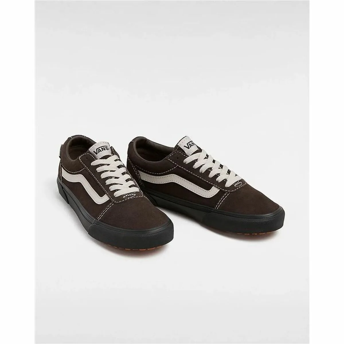 Chaussures casual homme vans ward noir s6416261684. Le e-commerce qui respecte votre pouvoir d'achat : Diaytar