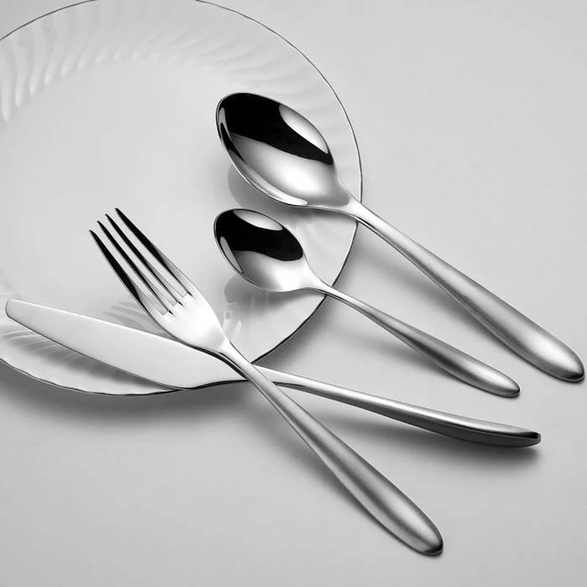 Couverts arthur martin am0211 gris acier inoxydable 24 pieces s7101025052. Votre satisfaction commence ici, sur Diaytar Sénégal