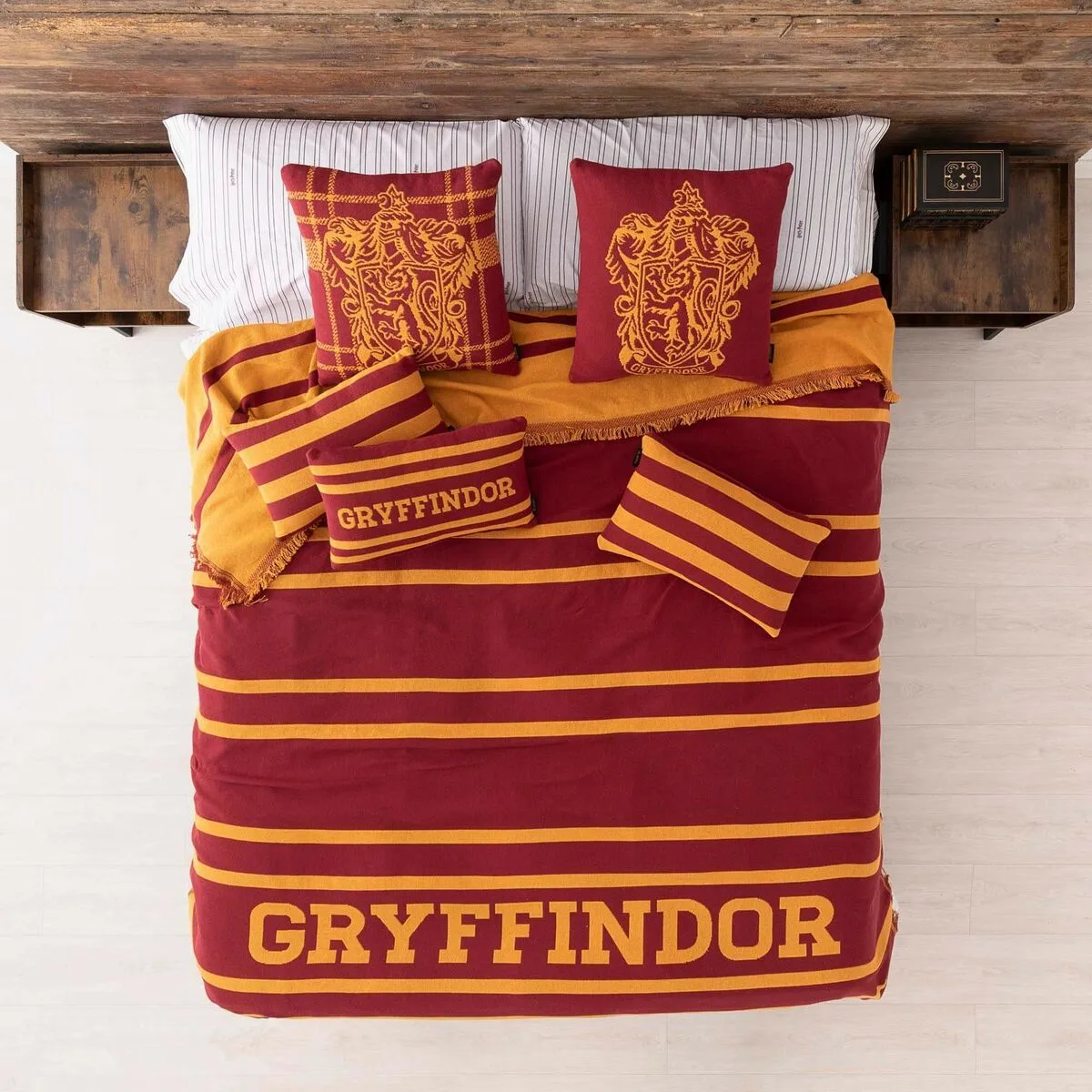 Couverture harry potter gryffindor house multicouleur 180 x 2 x 260 cm s980176474. Le meilleur du e-commerce discount réuni sur Diaytar