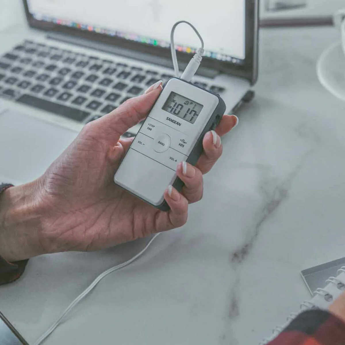 Radio transistor sangean dt 140 bleu blanc s046514232. Des économies substantielles vous attendent sur Diaytar