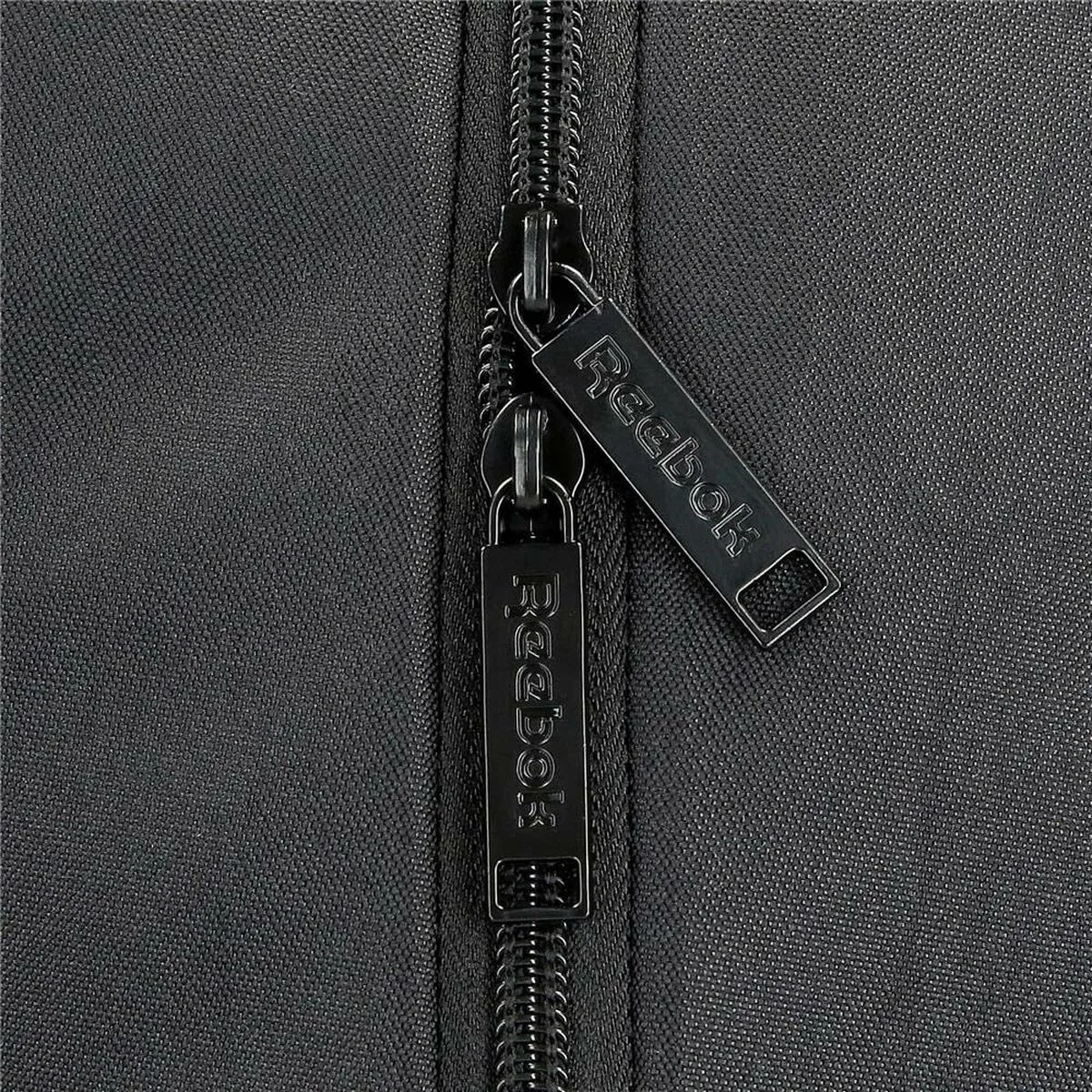 Sac a dos casual reebok noir s202957471. Consommez mieux avec Diaytar, votre marketplace discount