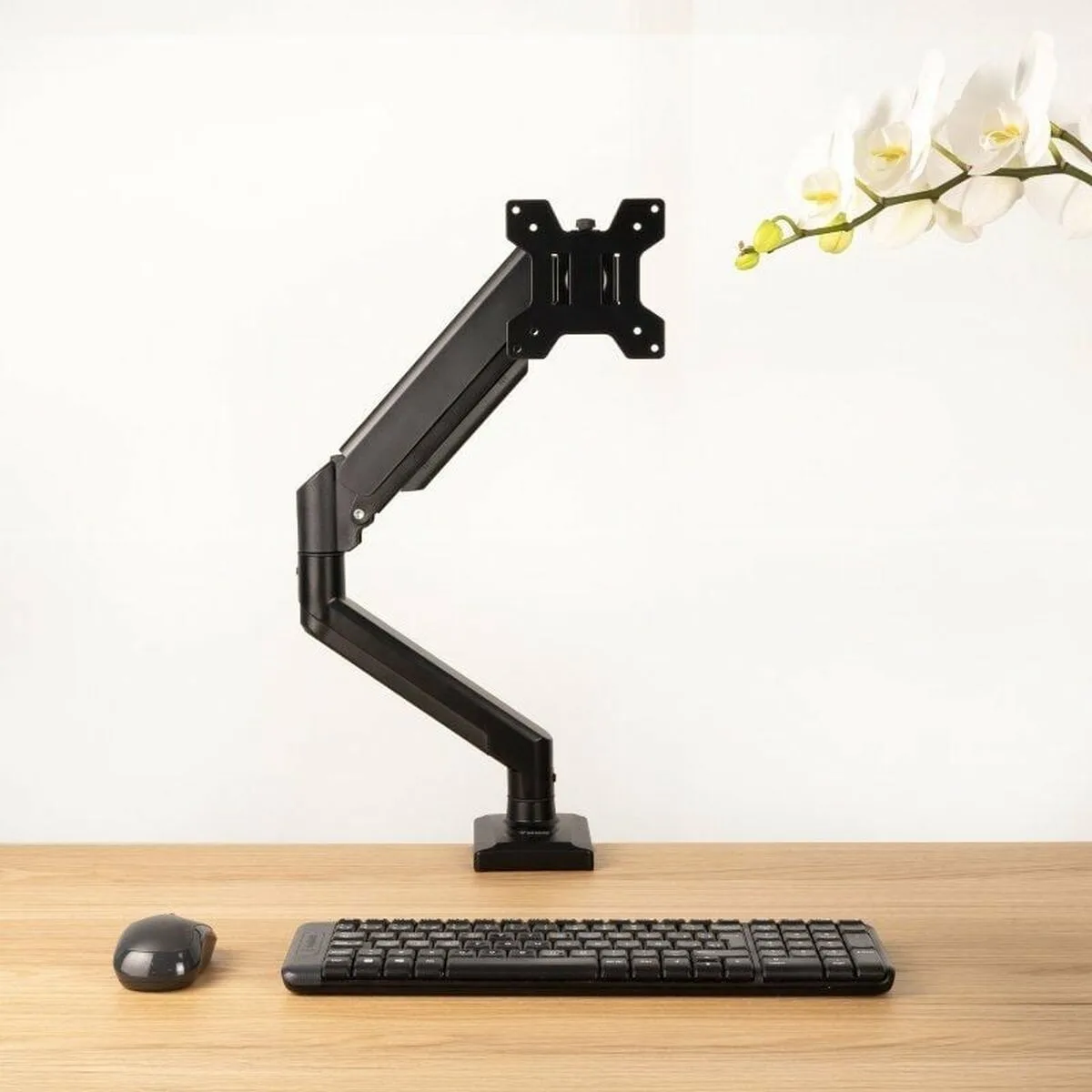 Support de tv tooq db1334tnr b 34 13 s991790737. La nouvelle ère du shopping sénégalais commence avec Diaytar