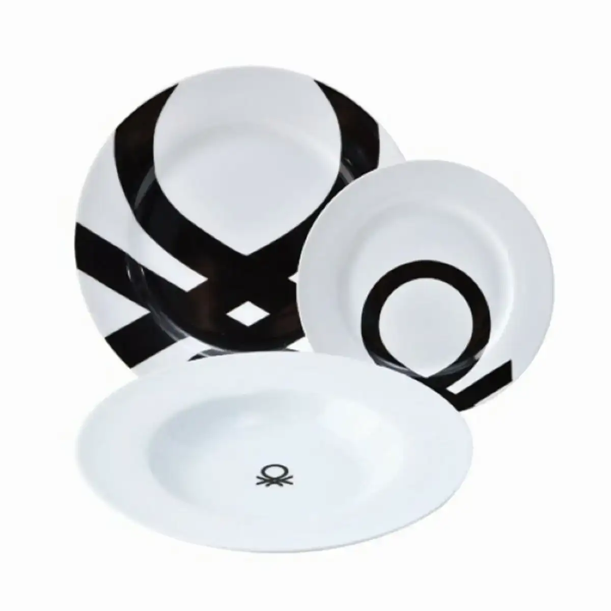 Assietes benetton noir blanc porcelaine 18 pcs _8392. DIAYTAR SENEGAL - L'Art de Vivre l'Élégance Accessible. Parcourez notre gamme variée et choisissez des produits qui ajoutent une touche de sophistication à votre style.