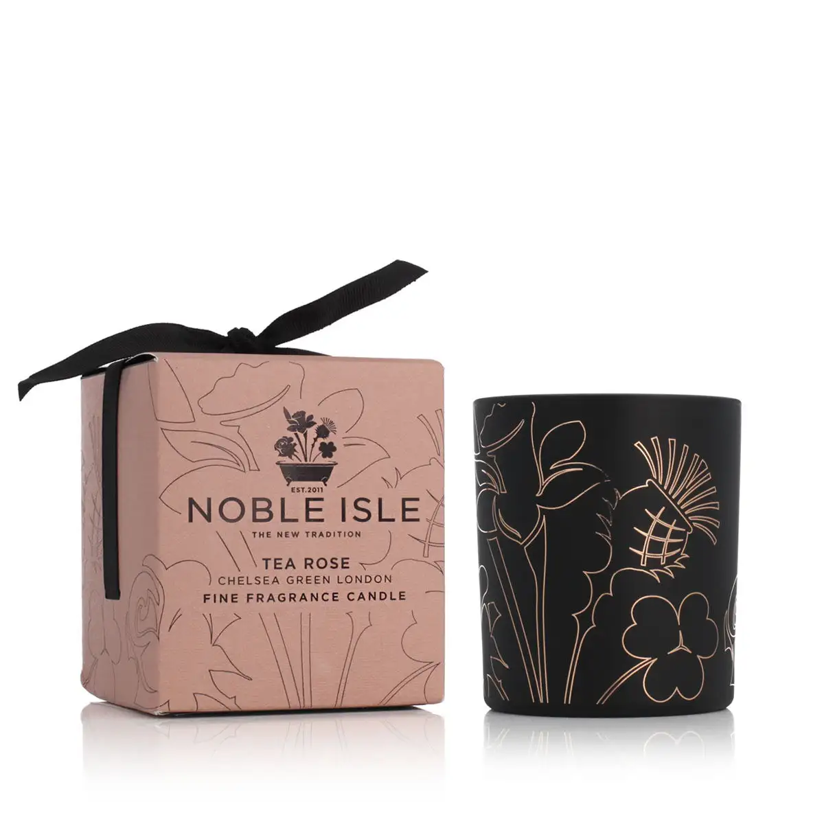 Bougie parfumee noble isle tea rose 200 g_3016. DIAYTAR SENEGAL - Votre Destination Shopping d'Exception. Parcourez nos rayons virtuels et choisissez des produits qui incarnent l'excellence et la diversité.
