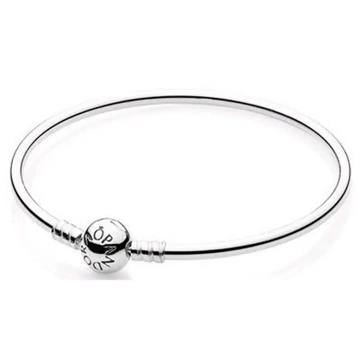 Bracelet femme pandora 590713 17_8995. Entrez dans l'Univers de DIAYTAR SENEGAL - Où l'Innovation Rencontre la Tradition. Explorez notre sélection de produits modernes et traditionnels qui incarnent l'esprit dynamique du Sénégal.