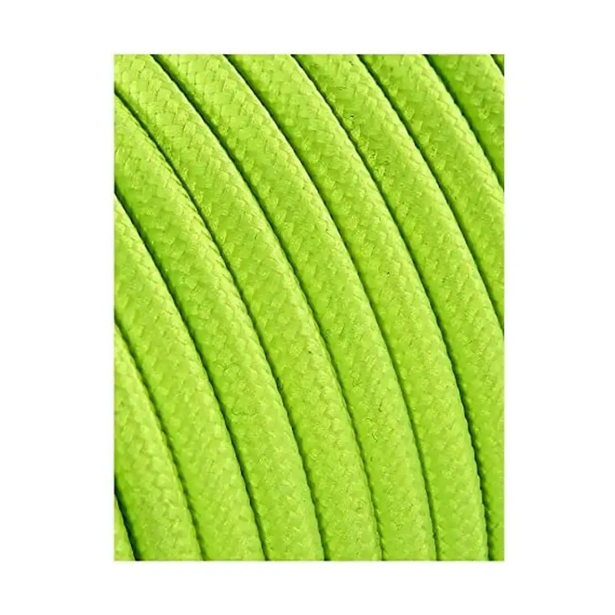 Cable edm 2 x 0 75 mm vert textile 5 m_3037. Bienvenue chez DIAYTAR SENEGAL - Où le Shopping Devient un Voyage. Explorez notre plateforme pour dénicher des produits uniques, racontant l'histoire et l'âme du Sénégal.