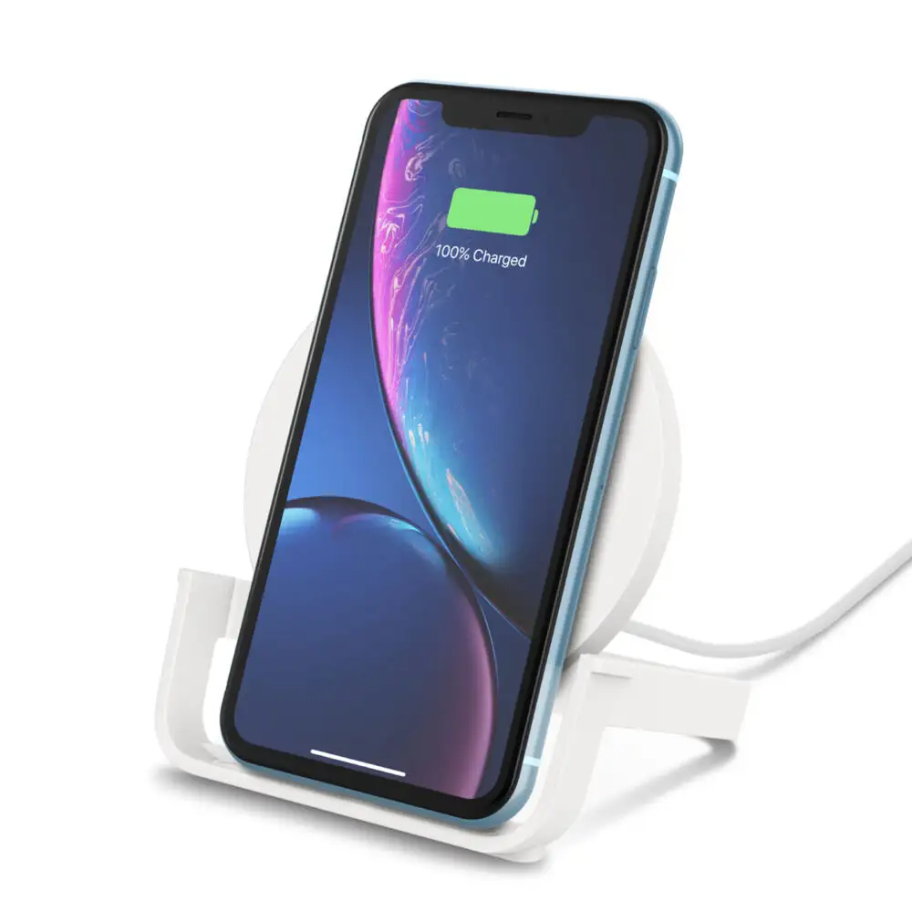 Chargeur sans fil avec support pour mobiles belkin boost charge 10w_3076. DIAYTAR SENEGAL - Où Choisir est un Plaisir Responsable. Explorez notre boutique en ligne et adoptez des produits qui reflètent notre engagement envers la durabilité.