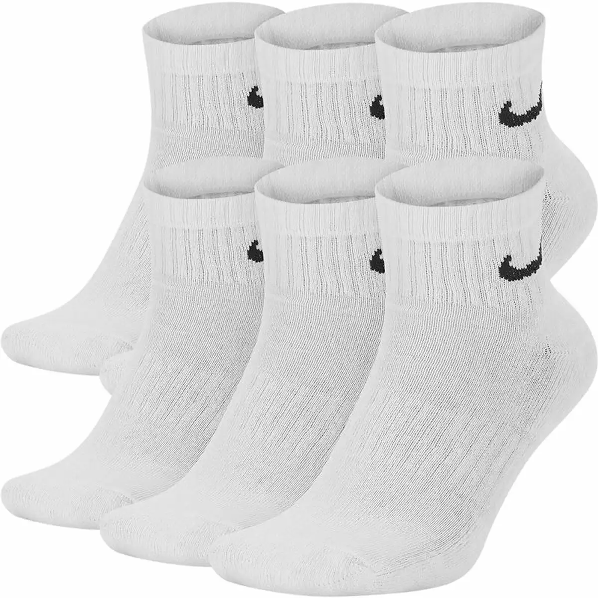 Chaussettes nike everyday cushioned blanc_9611. Bienvenue sur DIAYTAR SENEGAL - Où le Shopping est une Affaire Personnelle. Découvrez notre sélection et choisissez des produits qui reflètent votre unicité et votre individualité.