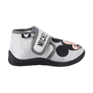 Chaussons pour enfant 3d mickey mouse gris clair_2157. DIAYTAR SENEGAL - Votre Passage vers la Découverte. Explorez notre boutique en ligne pour trouver des trésors qui vous attendent, du traditionnel à l'avant-garde.