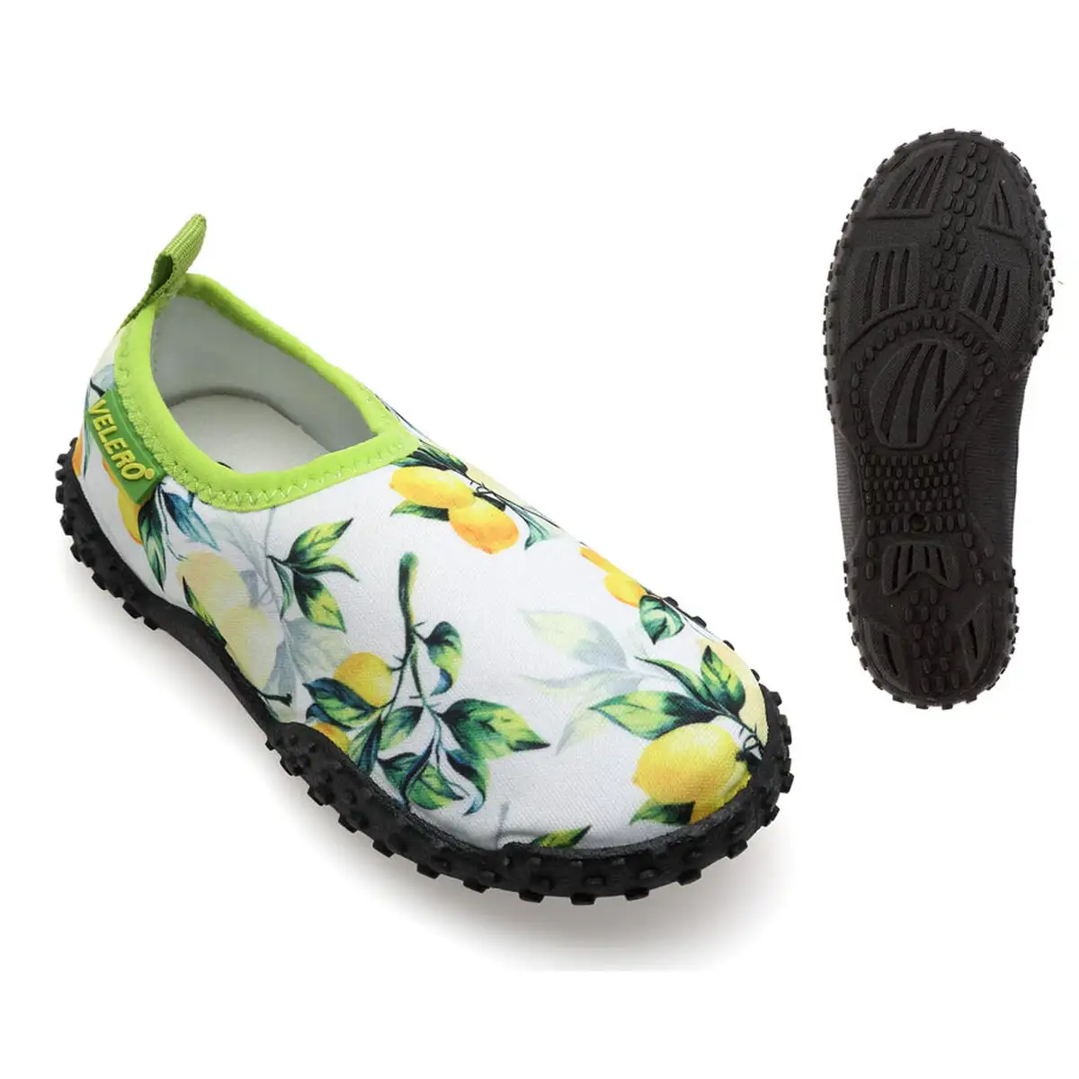 Chaussures aquatiques pour enfants lemon vert clair_7774. Bienvenue chez DIAYTAR SENEGAL - Où Chaque Objet a sa Propre Histoire. Découvrez notre sélection soigneusement choisie et choisissez des produits qui racontent le patrimoine sénégalais.