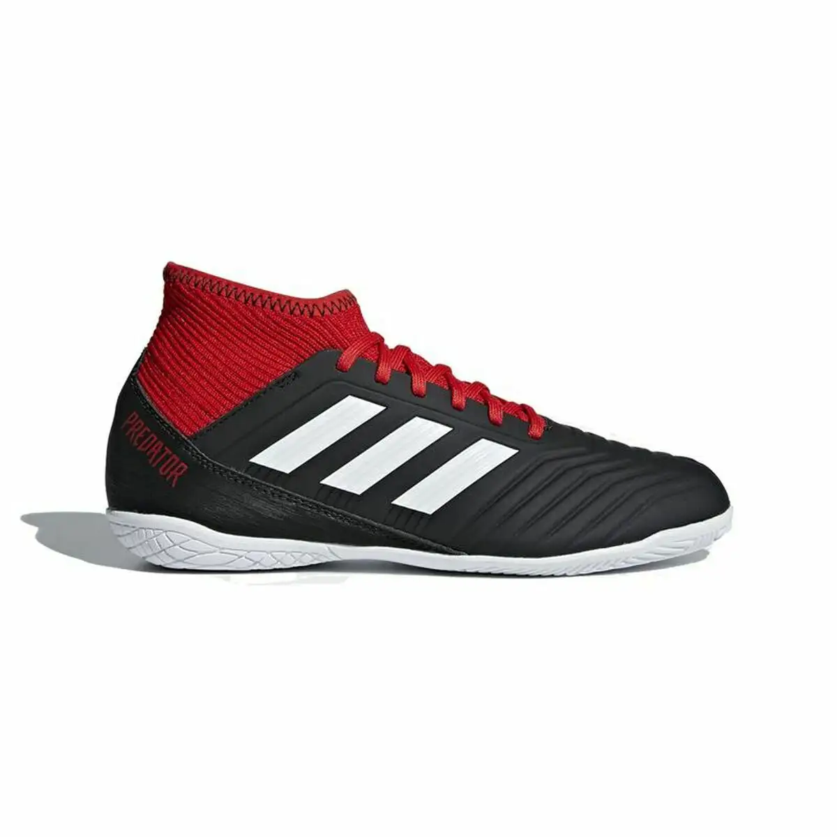 Chaussures de foot en salle adidas predator tango 18 3 noir enfants_3002. Entrez dans l'Univers de DIAYTAR SENEGAL - Où la Tradition S'unit à la Modernité. Explorez notre sélection pour trouver des produits qui allient héritage et innovation.